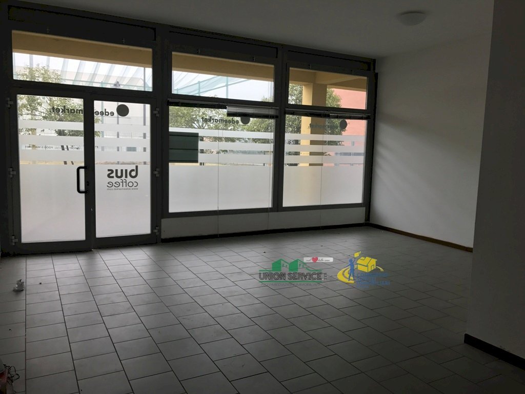 IMG_4243.JPG - Locale Commerciale via del giardinetto 6/d, Collecchio - foto 3