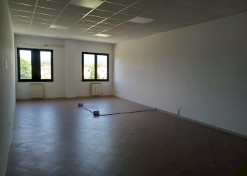 LEON3.jpg - Office Sarzana - photo 2