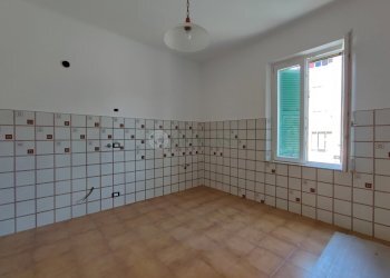 ingresso- cucina - Trilocale Vezzano Ligure - foto 2