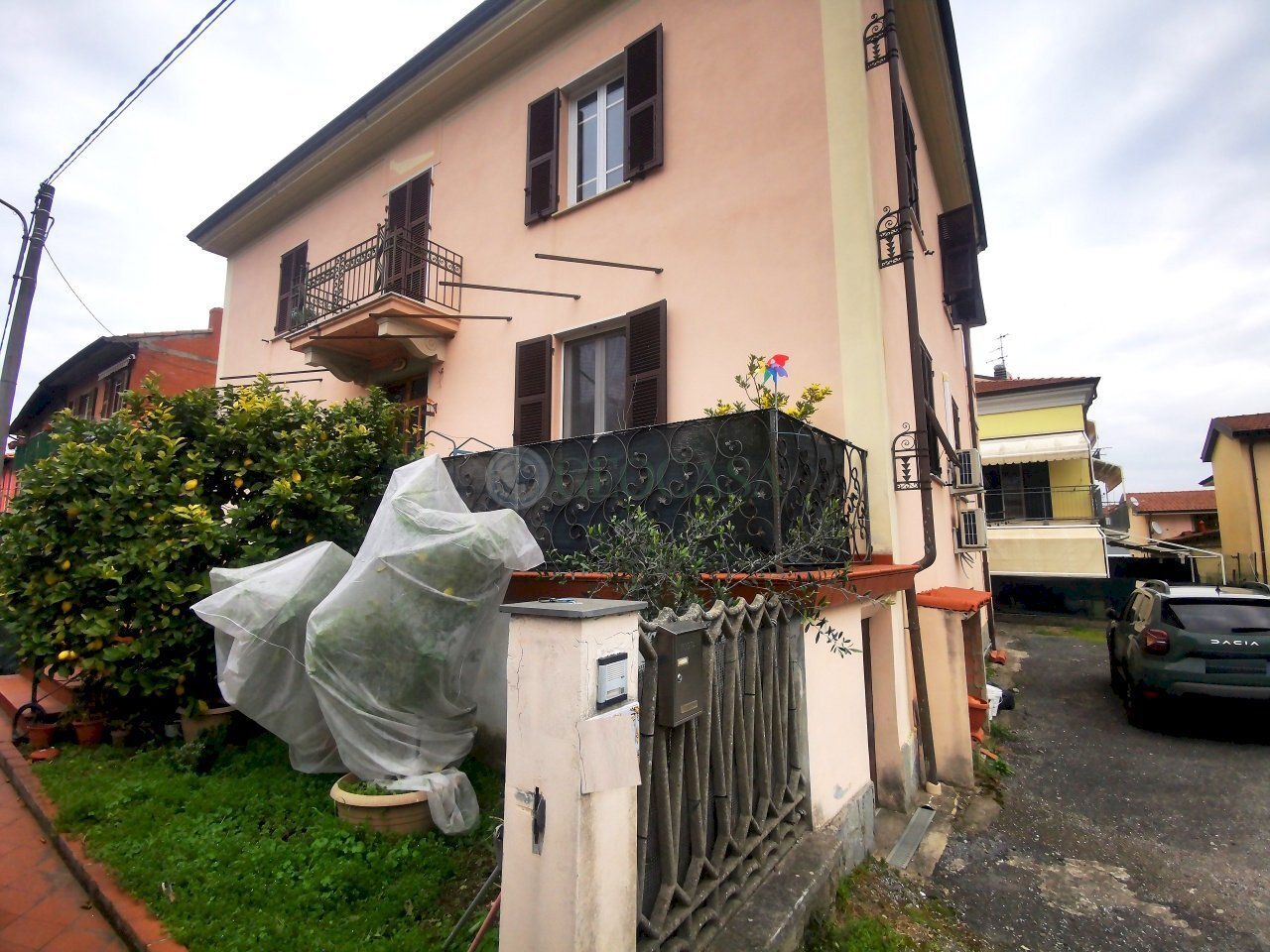 VZ183 - Four-room apartment Arcola - photo 1