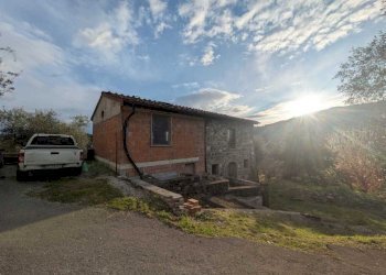 casa in pietra ristrutturata vendesi colline lucca - Casale via del Calissi 18, Pescaglia - foto 14