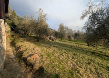 casa in pietra ristrutturata vendesi colline l.jpg - Casale via del Calissi 18, Pescaglia - foto 15