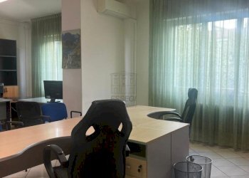 Interessante ufficio in affitto Lucca (10).jpg - Ufficio Viale Castruccio Castracani 395, Lucca - foto 4