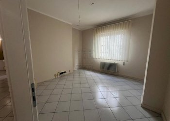 Interessante ufficio in affitto Lucca (12).jpg - Ufficio Viale Castruccio Castracani 395, Lucca - foto 6