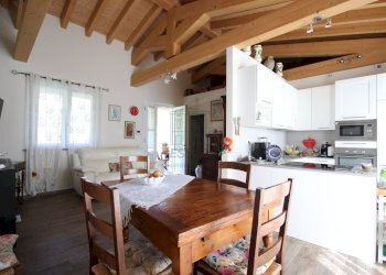 villa divisa in due abitazioni IA04117 (3).JPG - Villa Erta della Chiesa, Porcari 4, Porcari - foto 8