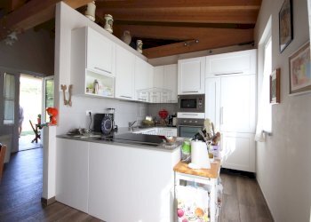 villa divisa in due abitazioni IA04117 (4).JPG - Villa Erta della Chiesa, Porcari 4, Porcari - foto 10