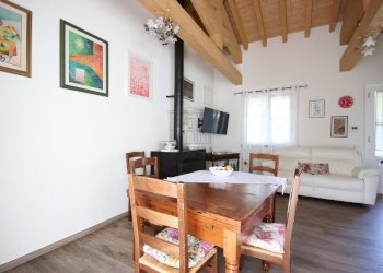 villa divisa in due abitazioni IA04117 (8).JPG - Villa Erta della Chiesa, Porcari 4, Porcari - foto 11