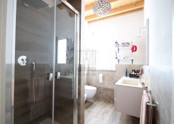 villa divisa in due abitazioni IA04117 (18).JPG - Villa Erta della Chiesa, Porcari 4, Porcari - foto 19