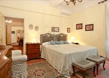 affittasi villa antica con piscina lucca bedroom 2 - Villa Via di Piaggiori 316, Capannori - photo 11