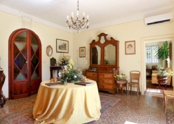 affittasi villa antica con piscina lucca living ro - Villa Via di Piaggiori 316, Capannori - photo 16