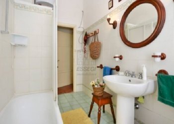 affittasi villa antica con piscina lucca bathroom - Villa Via di Piaggiori 316, Capannori - photo 25
