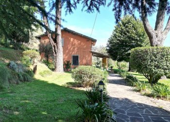 vendesi casa colonica con piscina e giardino lucca - Rustico Via di Mastiano e Gugliano 1024, Lucca - foto 3