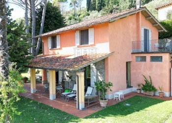 vendesi casa colonica con piscina e giardino lucca - Rustico Via di Mastiano e Gugliano 1024, Lucca - foto 4
