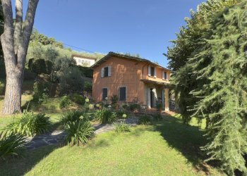 vendesi casa colonica con piscina e giardino lucca - Rustico Via di Mastiano e Gugliano 1024, Lucca - foto 5