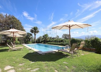 vendesi casa colonica con piscina e giardino lucca - Rustico Via di Mastiano e Gugliano 1024, Lucca - foto 7