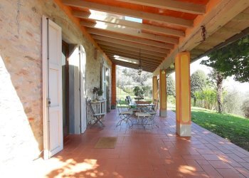 vendesi casa colonica con piscina e giardino lucca - Rustico Via di Mastiano e Gugliano 1024, Lucca - foto 12