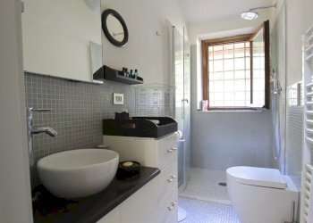 vendesi casa colonica con piscina e giardino lucca - Rustico Via di Mastiano e Gugliano 1024, Lucca - foto 28