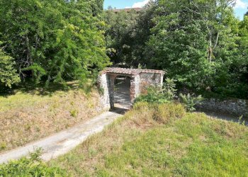 vendesi casa colonica da ritrutturare lucca collin - Casale Via del Cimitero ⅩⅩⅠⅠⅠ 529, Lucca - foto 13
