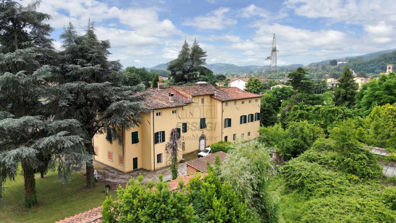 vendesi villa con giardino e limonaia lucca6.png - Villa Via dei Gambarini, Lucca - foto 3
