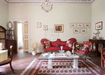 vendesi villa con giardino e limonaia lucca IMG_18 - Villa Via dei Gambarini, Lucca - foto 13