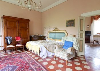 vendesi villa con giardino e limonaia lucca IMG_18 - Villa Via dei Gambarini, Lucca - foto 24