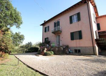 Bifamiliare affascinante immersa nel verde (103).J - Casale Via della Chiesa XXIII 405, Lucca - foto 1