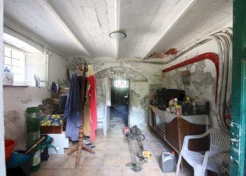 Bifamiliare affascinante immersa nel verde (93).JP - Casale Via della Chiesa XXIII 405, Lucca - foto 30