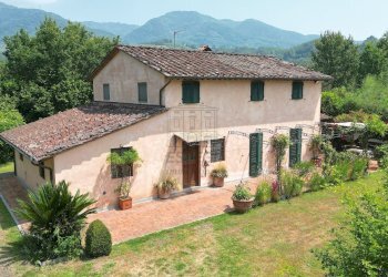 VENDESI RUSTICO CON PARCO CAPANNORI LUCCA collineD - Casale Via del Parco 9B, Capannori - photo 2