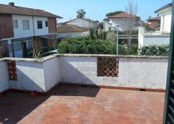 Villino da ristrutturare in ottima posizione (1).j - Villa Via Padre Ignazio da Carrara, Forte dei Marmi - foto 3