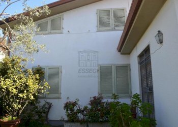 Villino da ristrutturare in ottima posizione (2).j - Villa Via Padre Ignazio da Carrara, Forte dei Marmi - foto 4