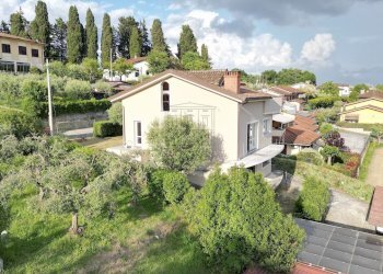 vendesi villetta indipendente con giardino e terra - Casa indipendente Traversa I Via Vecchia della Chiesa 26, Lucca - foto 3