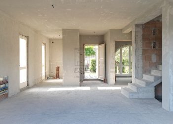 vendesi villetta indipendente con giardino e terra - Casa indipendente Traversa I Via Vecchia della Chiesa 26, Lucca - foto 9