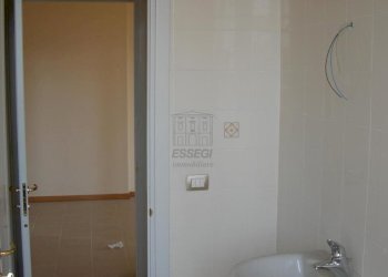 Uffici luminosi e moderni in affitto a lucca (6).j - Office traversa IV 276, Lucca - photo 6