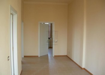 Uffici luminosi e moderni in affitto a lucca (8).j - Office traversa IV 276, Lucca - photo 8