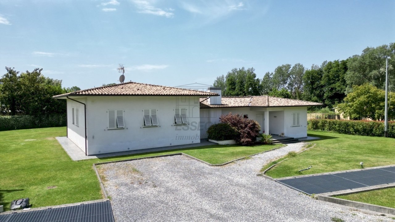 vendesi villa ristreutturata con giardino luccaDJI - Villa Viale Prete, Capannori - foto 2