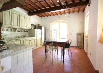 Rustico indipendente immerso nel verde, Lucca (2). - Casa indipendente Via dei Garganetti 314, Lucca - foto 4