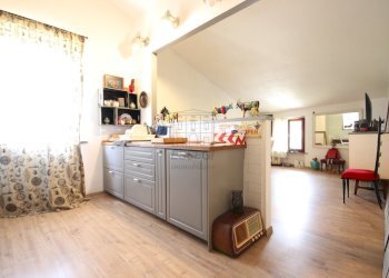 Terratetto con giardino in vendita a Lucca (16).JP - Townhouse Via di San Pieretto 30, Capannori - photo 4