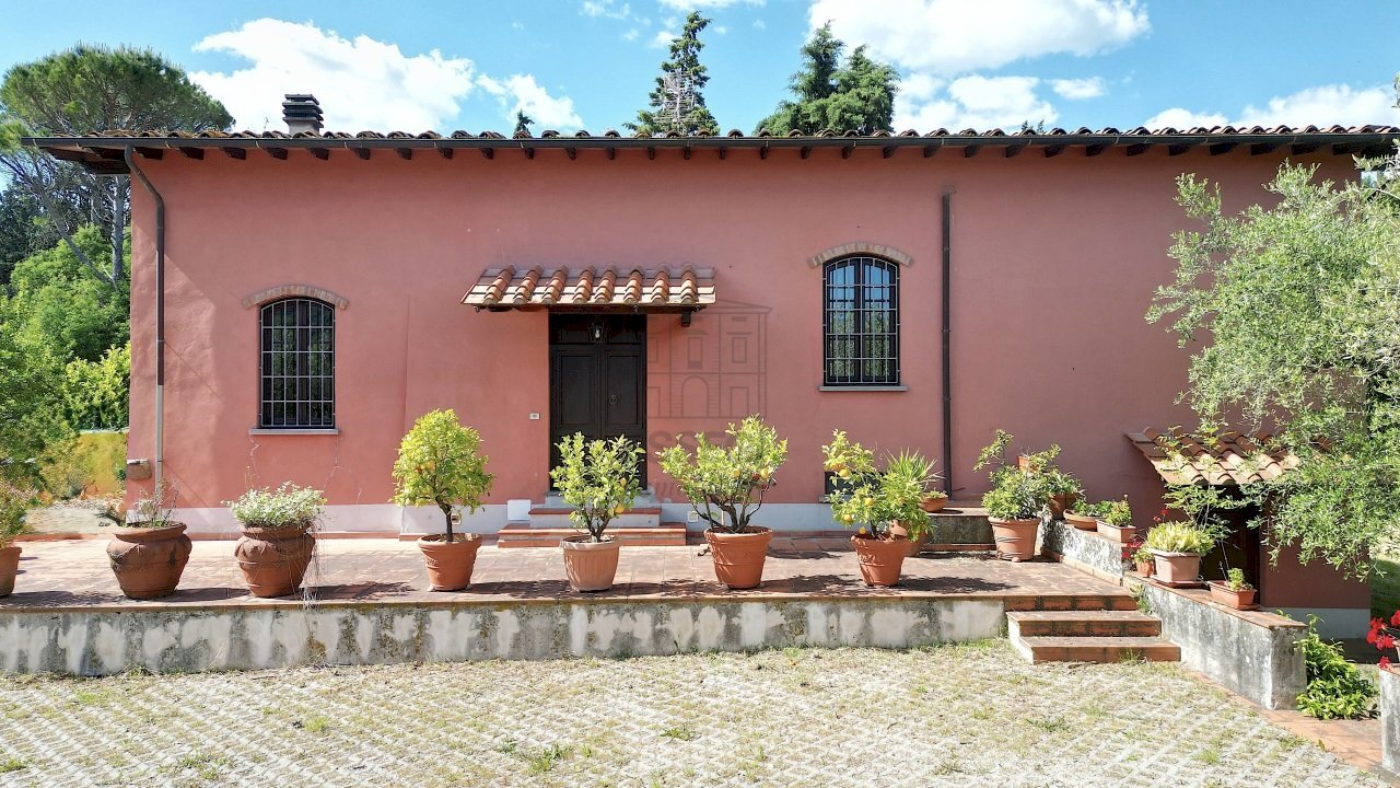 vendesi rustico con podere e vigna lucca colline D - Casale Via della Chiesa XXXI 536, Lucca - foto 1