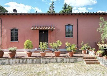 vendesi rustico con podere e vigna lucca colline D - Casale Via della Chiesa XXXI 536, Lucca - foto 1