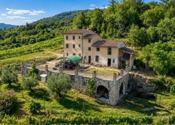 rustico da ristrutturare colline lucca.png - Casale Via Villa Pardini 642b, Lucca - foto 1