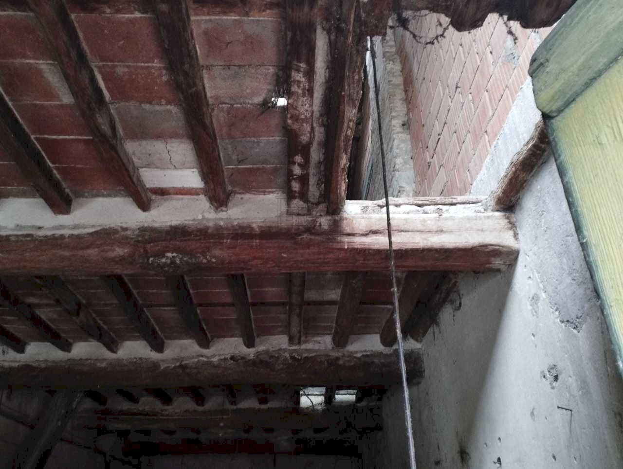 terratetto centrale di corte da ristrutturare (6). - Terratetto - Terracielo Via della Madonnina 13, Lucca - foto 1