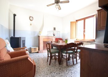 Villa di campagna in vendita a Lucca (10).JPG - Villa Via di Mammoli 1376, Lucca - foto 2