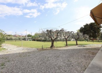 vendesi casa colonica con giardino privato luccaIM - Villa Via di Mammoli 1376, Lucca - foto 3