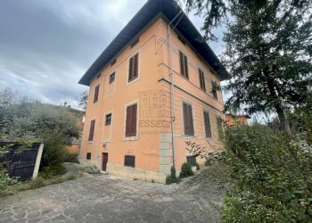 Villa liberty di prestigio (3).jpeg - Villa Viale Luporini  97, Lucca - foto 1