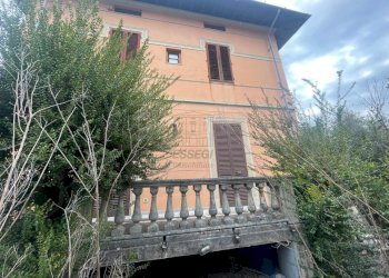 Villa liberty di prestigio (5).jpeg - Villa Viale Luporini  97, Lucca - foto 4