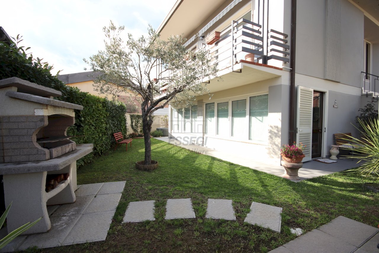 VILLA SINGOLA IA04023 (62).JPG - Villa Viale G. Puccini, S.Anna 1769, Lucca - foto 3