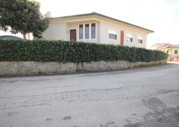 VILLA SINGOLA IA04023 (66).JPG - Villa Viale G. Puccini, S.Anna 1769, Lucca - foto 4