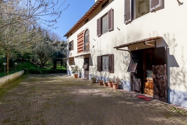 Casale diviso in tre unita abitative  (5).jpeg - Casale Via della Pollicchia 145, Lucca - photo 2