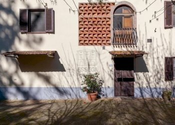 Casale diviso in tre unita abitative  (7).jpeg - Casale Via della Pollicchia 145, Lucca - foto 4