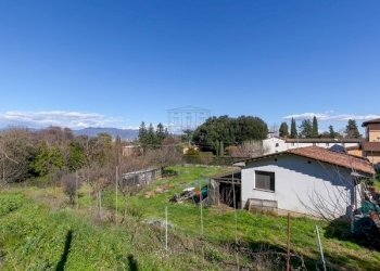 Casale diviso in tre unita abitative  (10).jpeg - Casale Via della Pollicchia 145, Lucca - foto 8